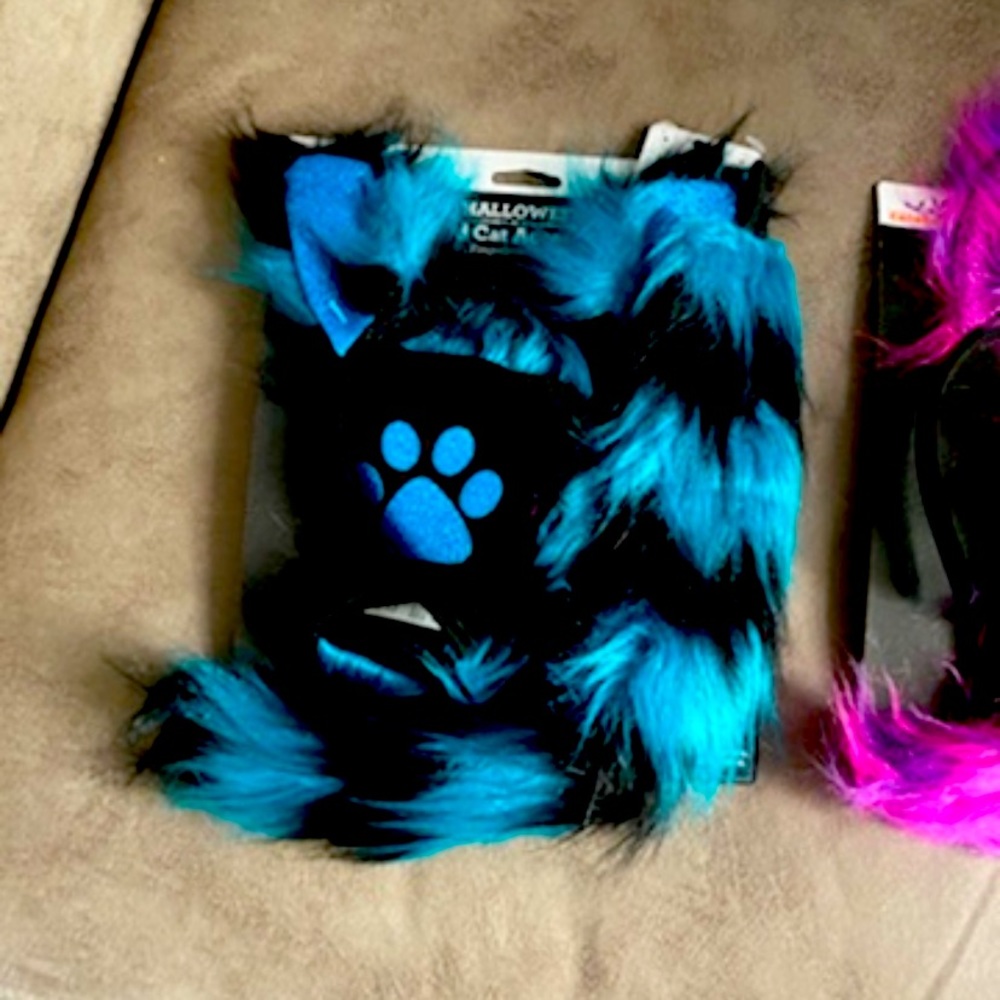 Cheshire Cat blue